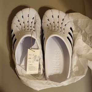 NWT NBU Adidas Women's Adilette Clog Size 9